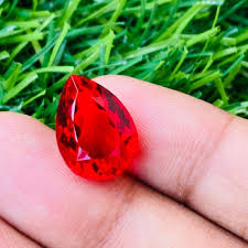 pierre rouge précieuse