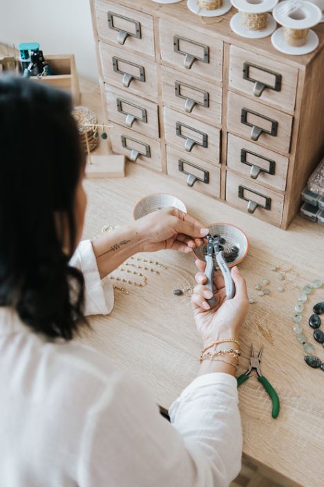 créatrice bijoux pierres semi precieuses