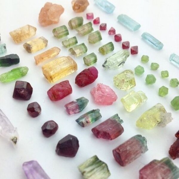 pierres semi-précieuses