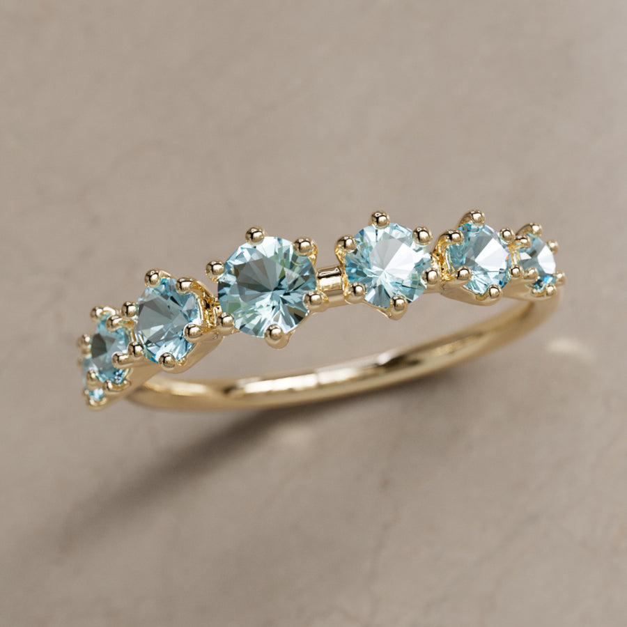 pierre précieuse aquamarine